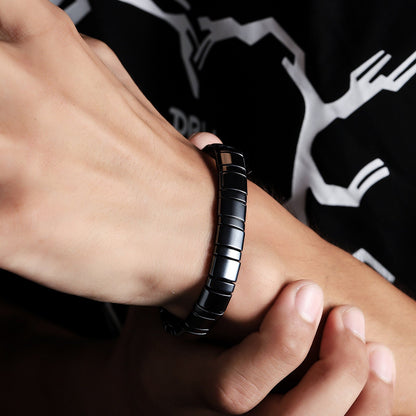 The Hemrox Hop Bracelet